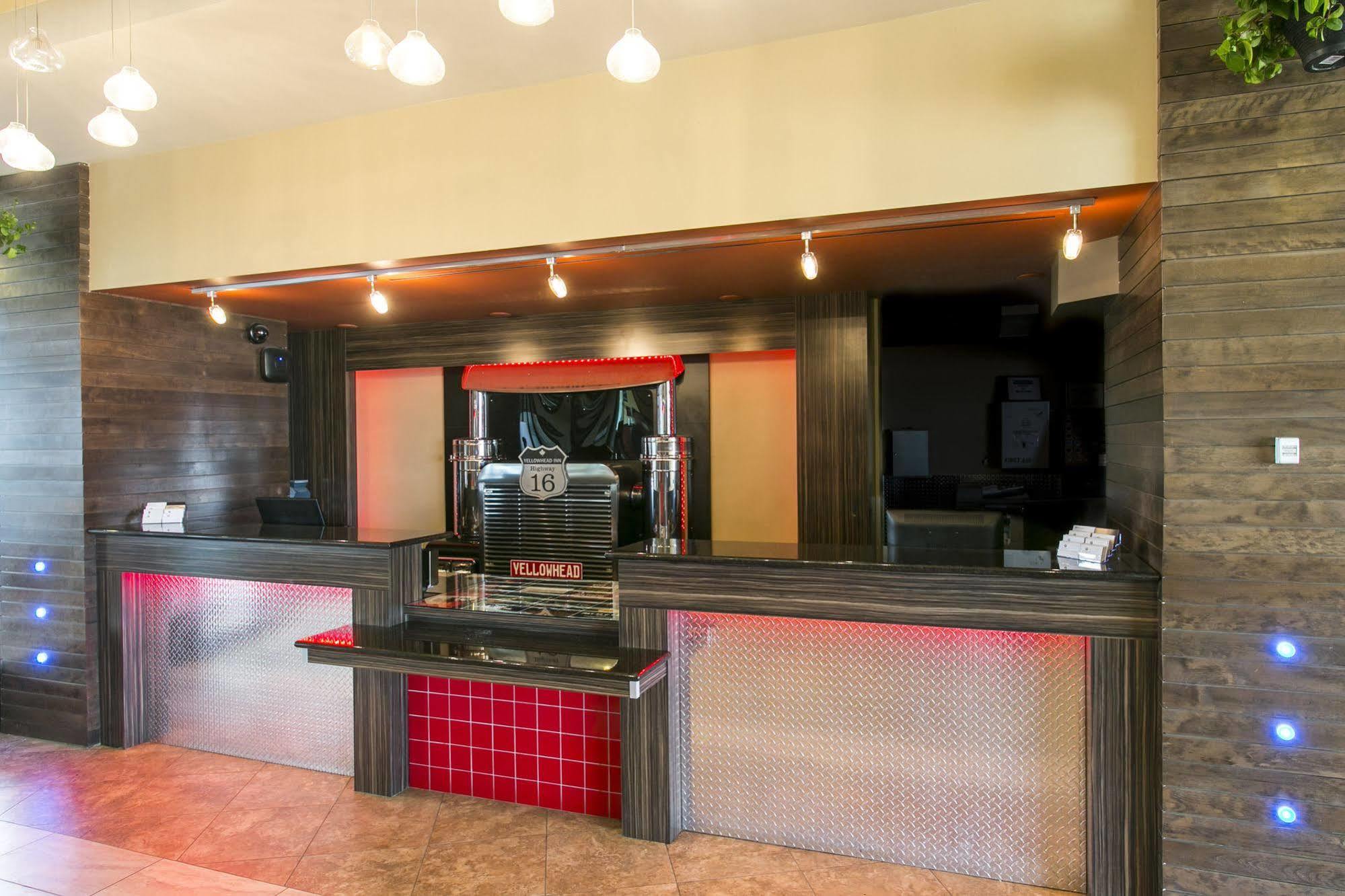 Ramada By Wyndham Edmonton Yellowhead Nw Extérieur photo